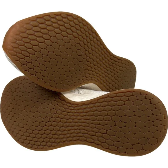 New Balance Women's Light Gray and White Athletic Running Shoes - Picture 7 of 8